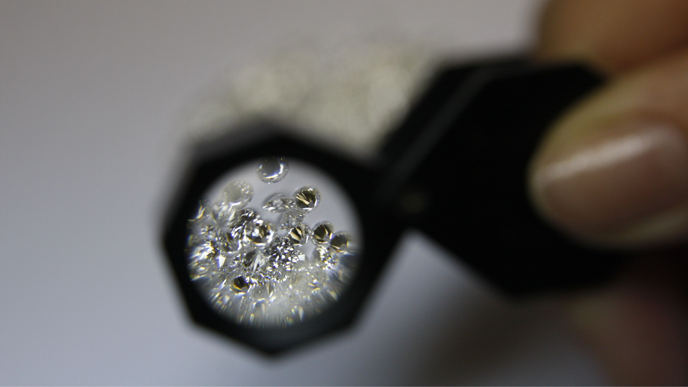 You are currently viewing Behind the Counter: What Actually Determines an Item’s Pawn Value? 